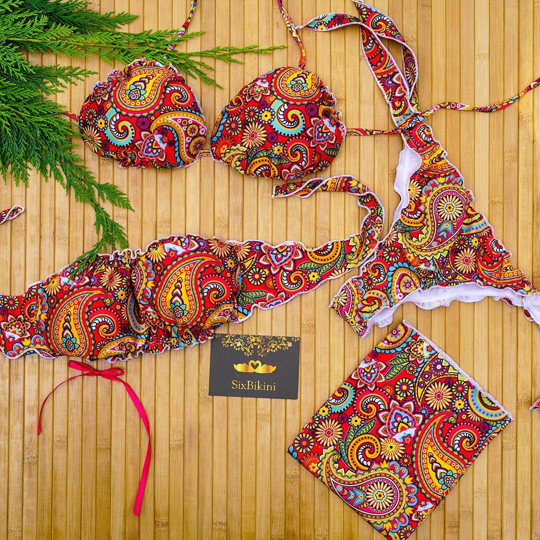 Top triangolo Asia vista alternativa — triangolo paisley con laccetti annodabili